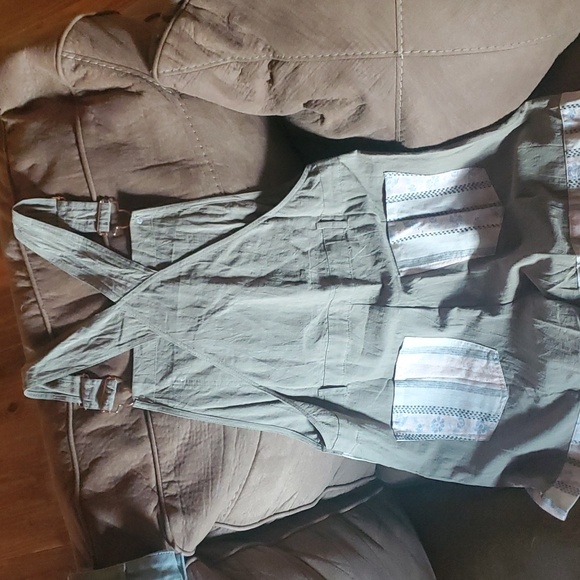 Overalls - Picture 2 of 3